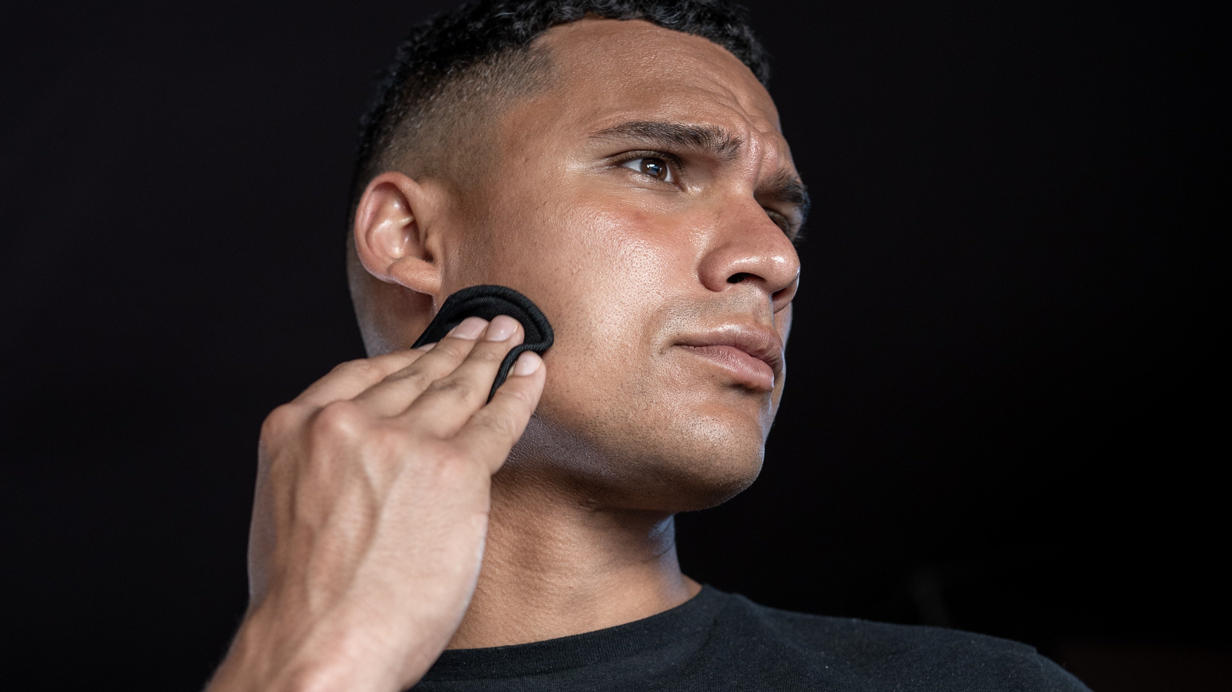 4 reasons to remove your makeup at the end of the day